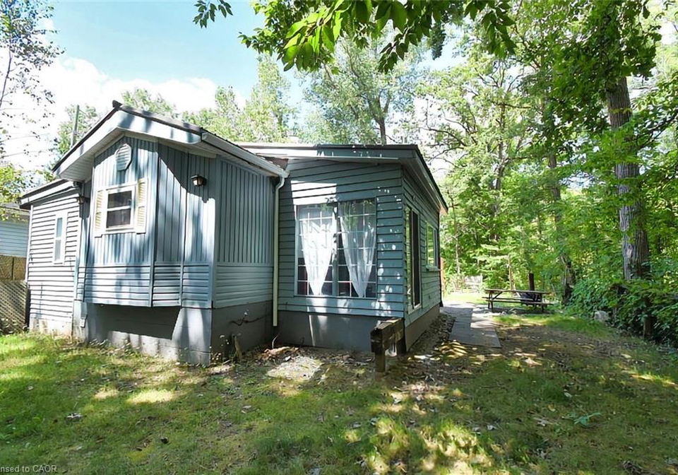 124-otto-lane-freelton-ontario-40826313