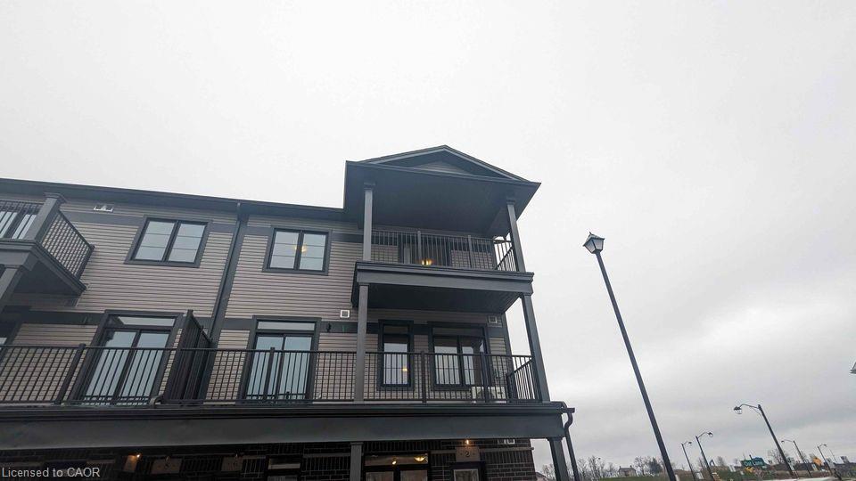 4-oat-lane-kitchener-ontario-40826360