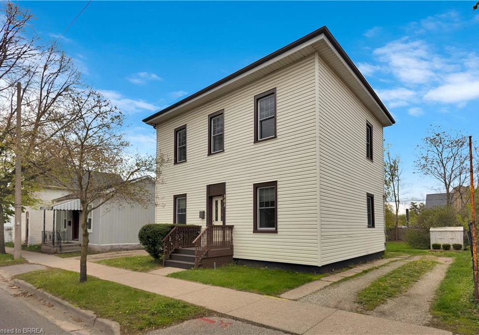 303-dalhousie-street-brantford-ontario-40826376