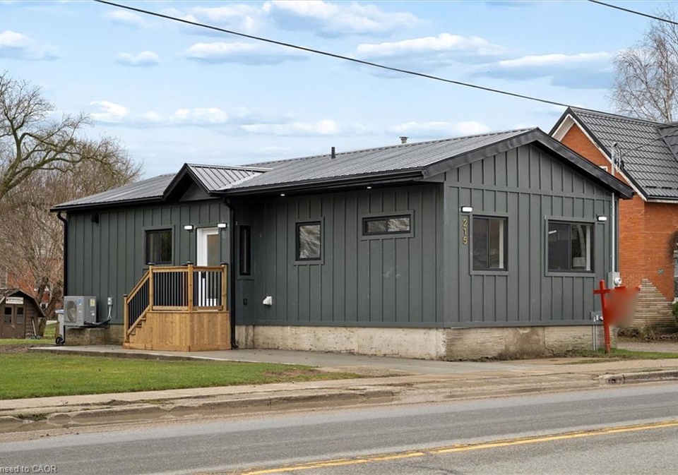 215-winstanley-street-monkton-ontario-40826401