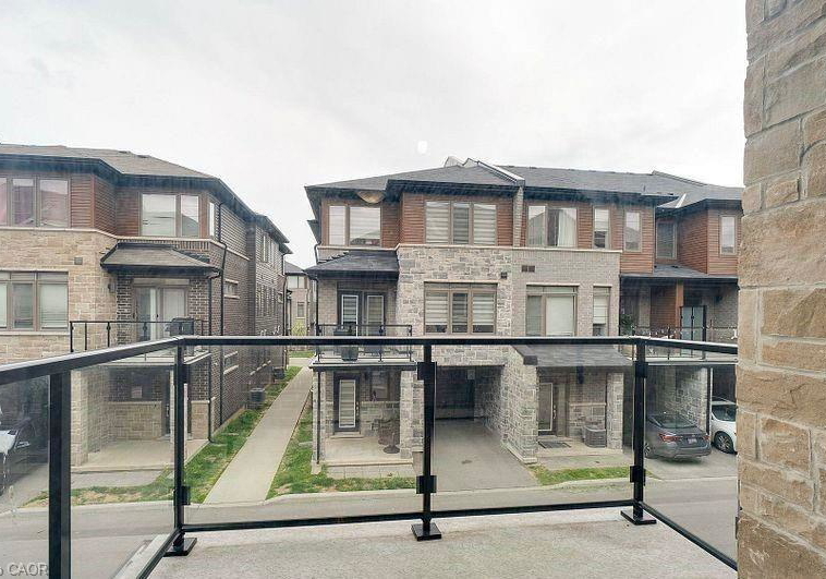 30-times-square-boulevard-stoney-creek-ontario-40826412