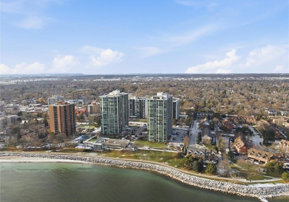 2170-marine-drive-oakville-ontario-40826449