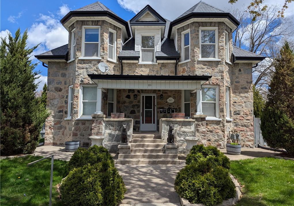 221-dundas-street-n-cambridge-ontario-40826472