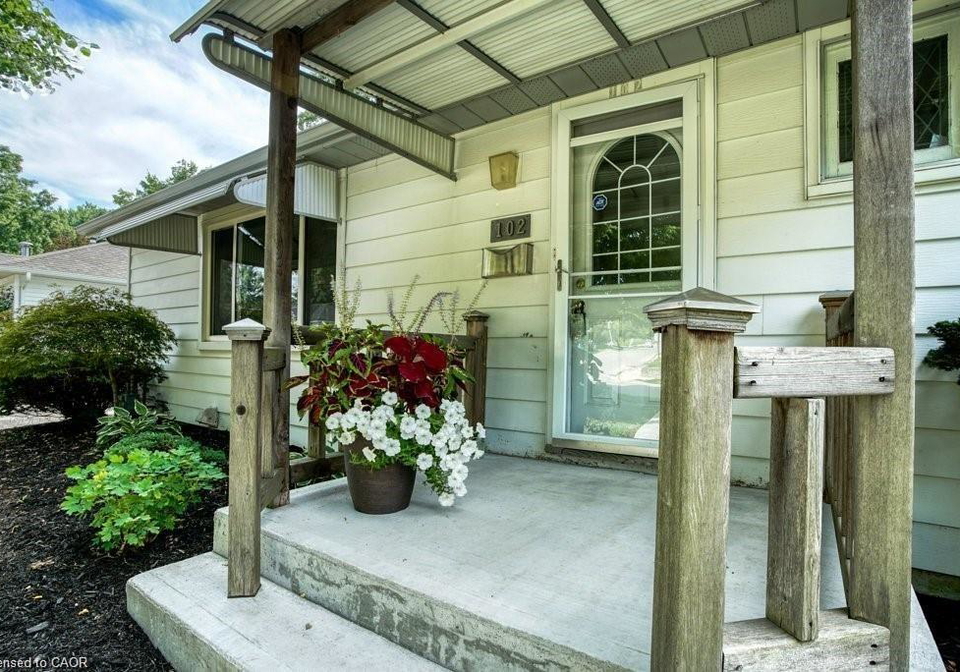102-kribs-street-cambridge-ontario-40826479
