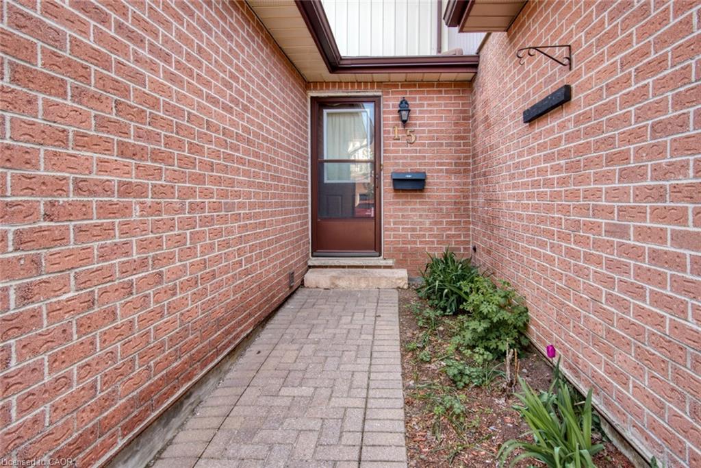 25-valleyview-road-kitchener-ontario-40826502