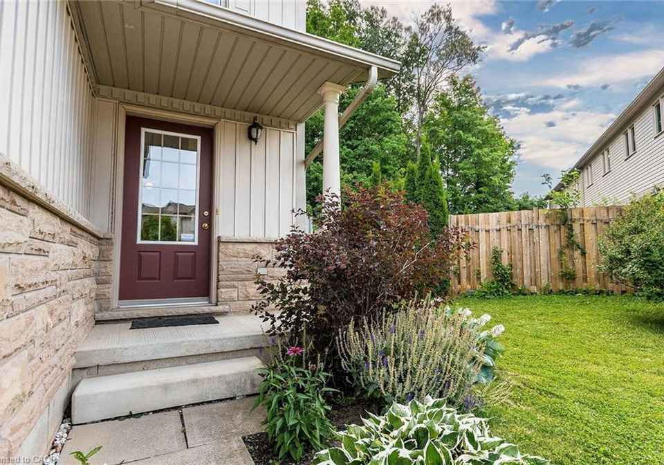 110-activa-avenue-kitchener-ontario-40826514