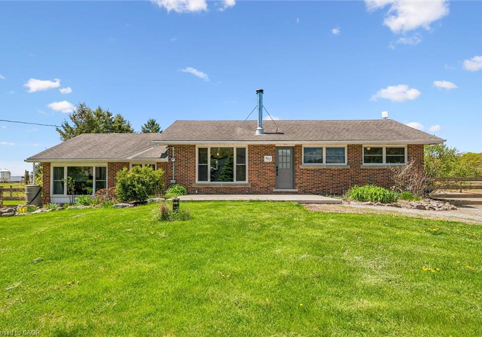 957-middletown-road-millgrove-ontario-40826519