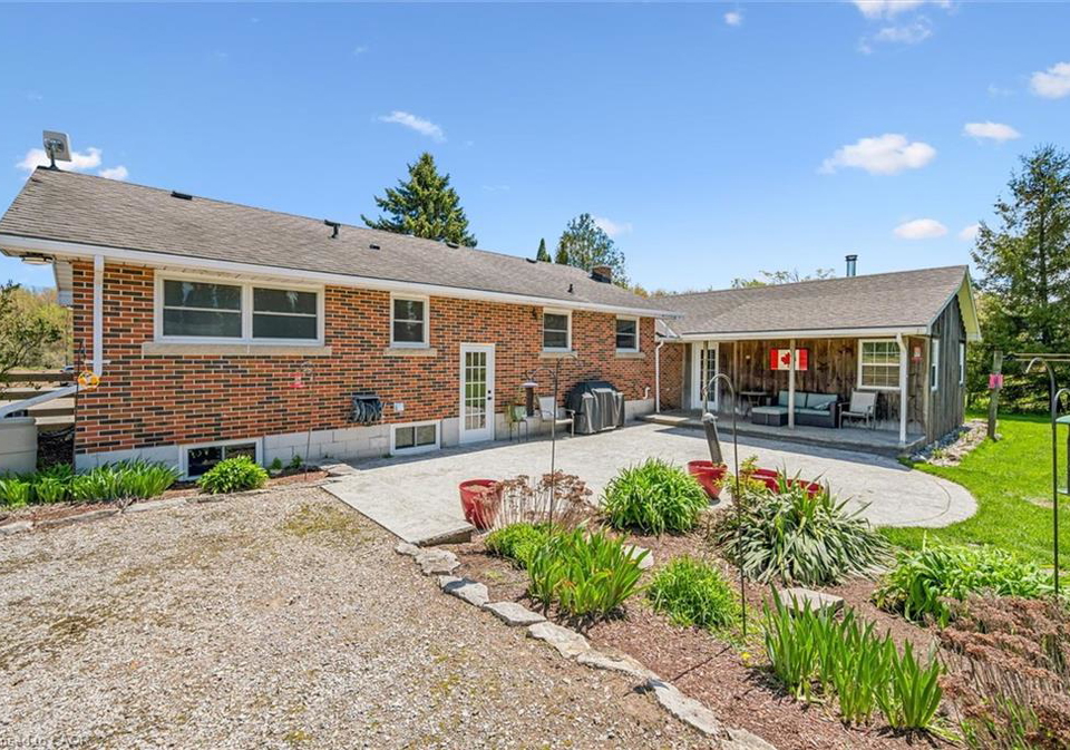 957-middletown-road-millgrove-ontario-40826519