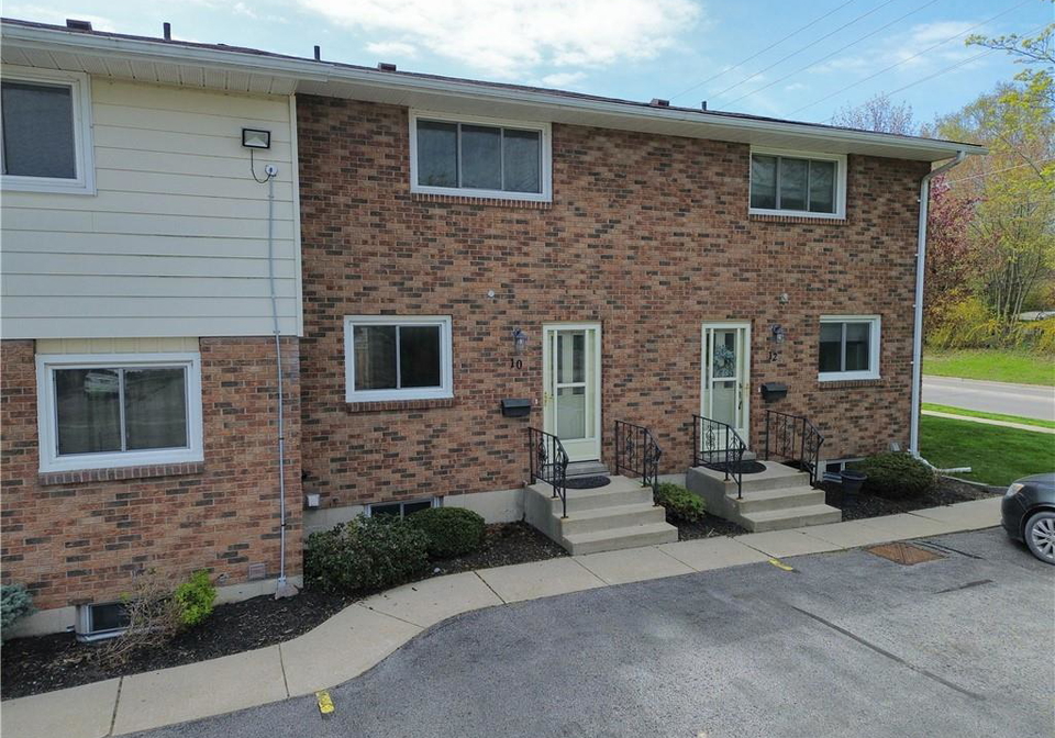 10-montclair-crescent-simcoe-ontario-40826570