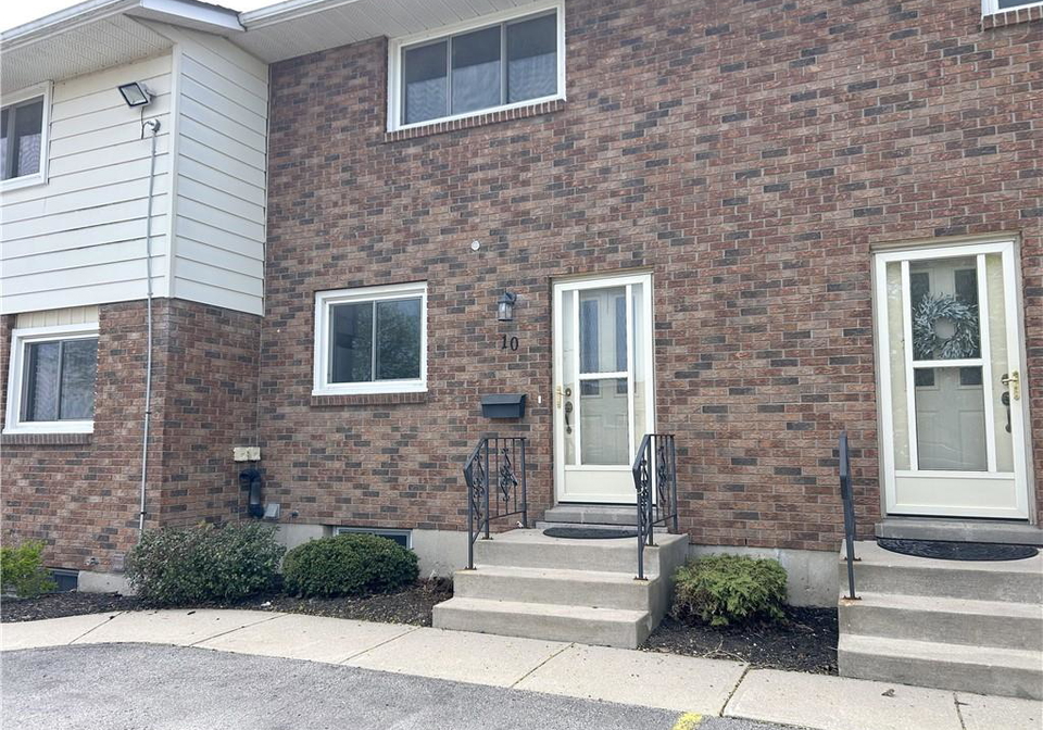 10-montclair-crescent-simcoe-ontario-40826570
