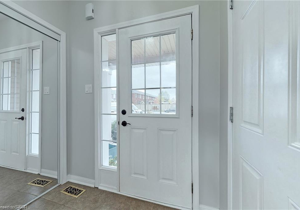 1005-farmstead-drive-milton-ontario-40826572