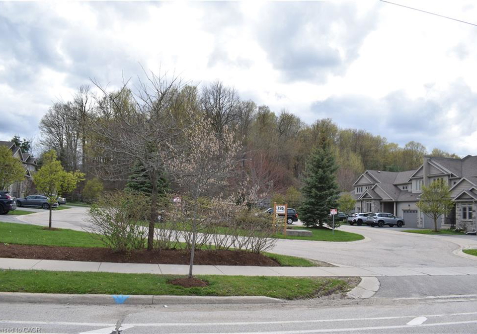 795-laurelwood-drive-waterloo-ontario-40826594