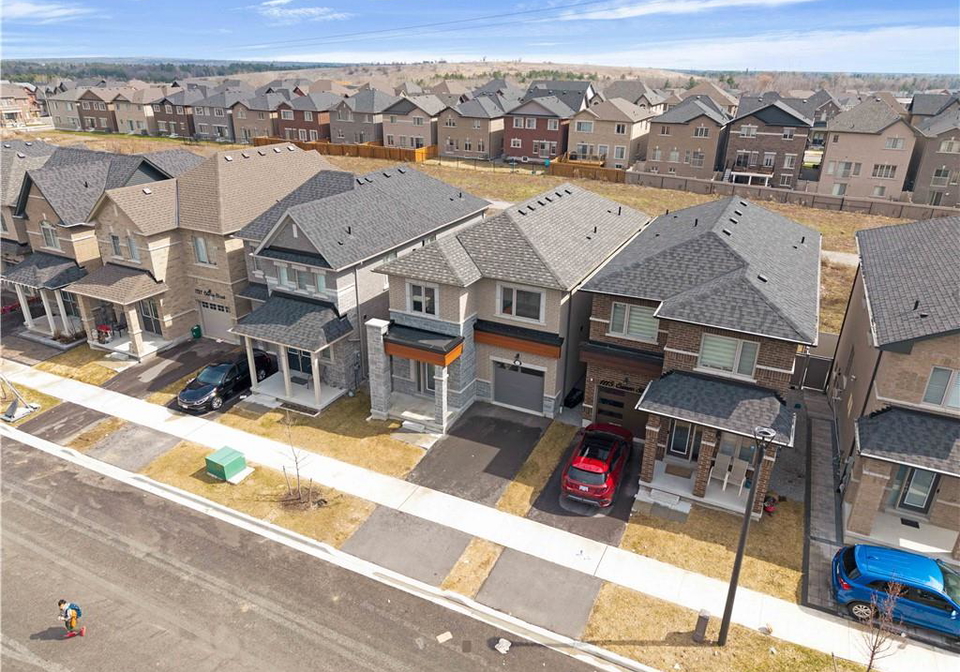 1117-cameo-street-pickering-ontario-40826661