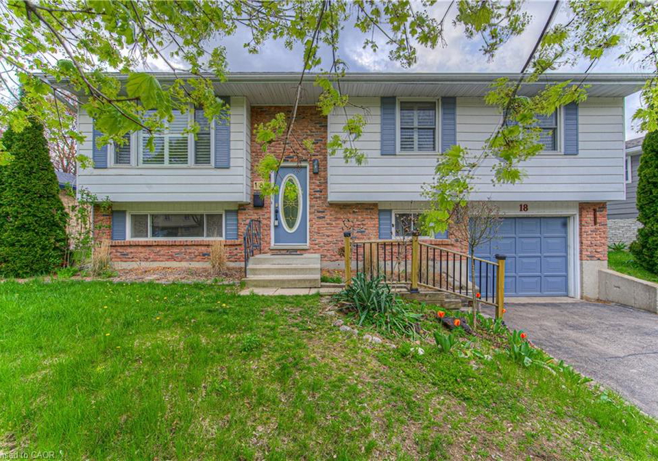 18-gilston-parkway-paris-ontario-40826694