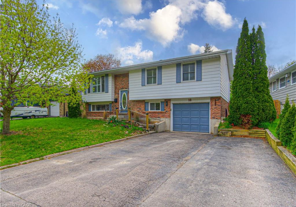 18-gilston-parkway-paris-ontario-40826694