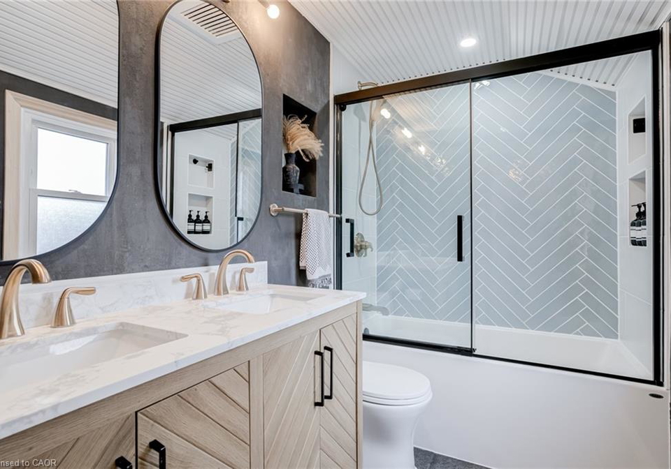 624-burgess-avenue-hamilton-ontario-40826737
