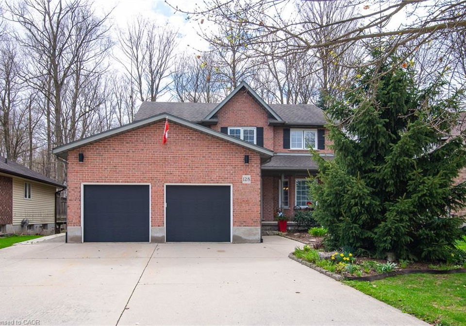 128-eby-crescent-new-hamburg-ontario-40826773