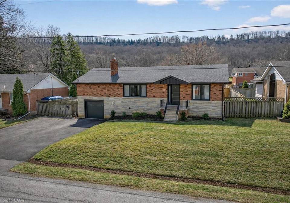 22-hazelwood-avenue-grimsby-ontario-40826796