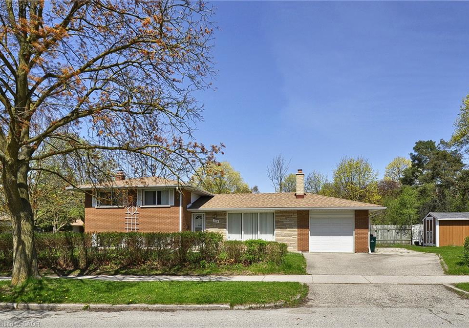 104-milford-avenue-waterloo-ontario-40826879
