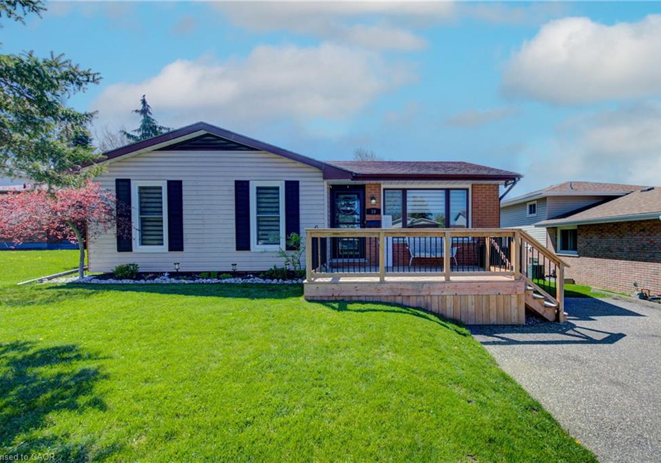 10-ashton-court-woodstock-ontario-40826909
