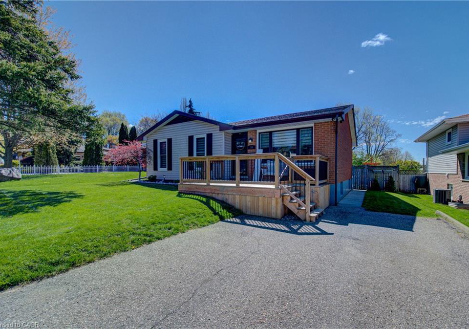 10-ashton-court-woodstock-ontario-40826909