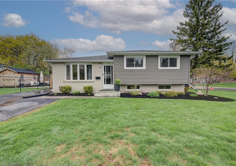 126-webster-street-new-hamburg-ontario-40826990