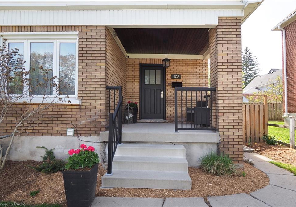 123-samuel-street-kitchener-ontario-40826999