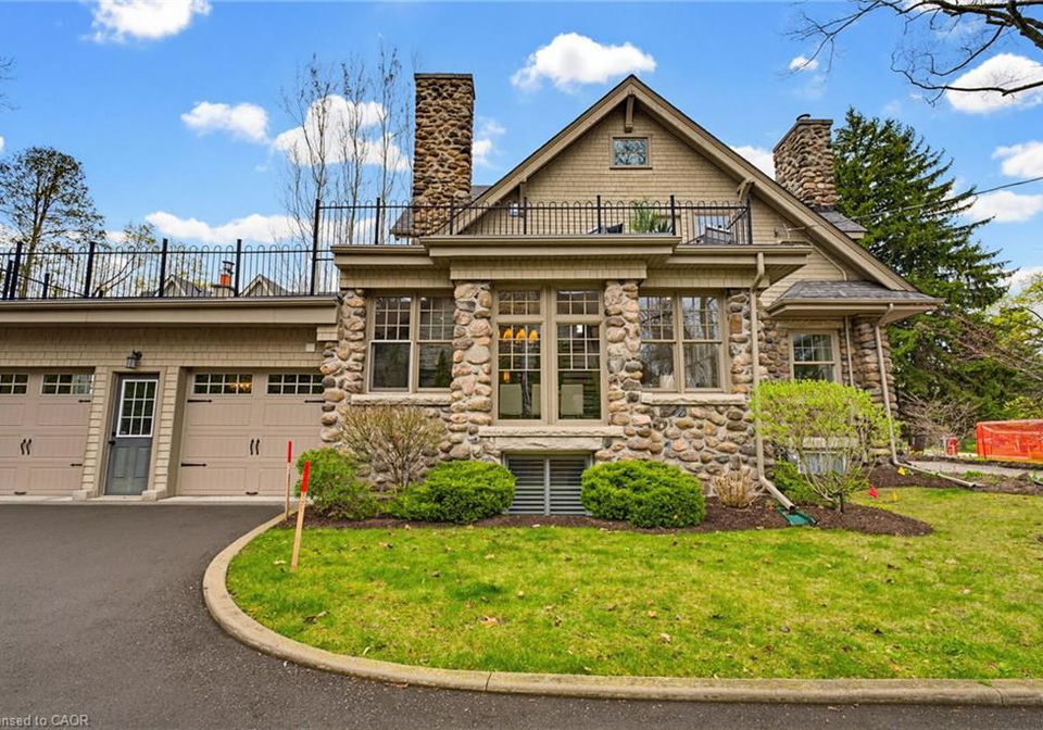 3083-lakeshore-road-burlington-ontario-40827007