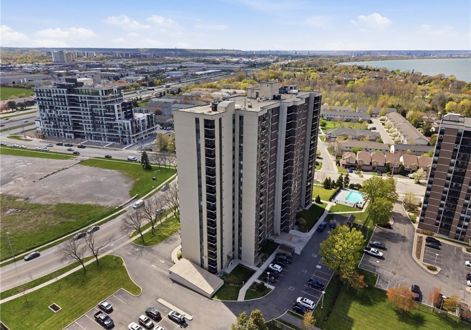 301-frances-avenue-stoney-creek-ontario-40827035
