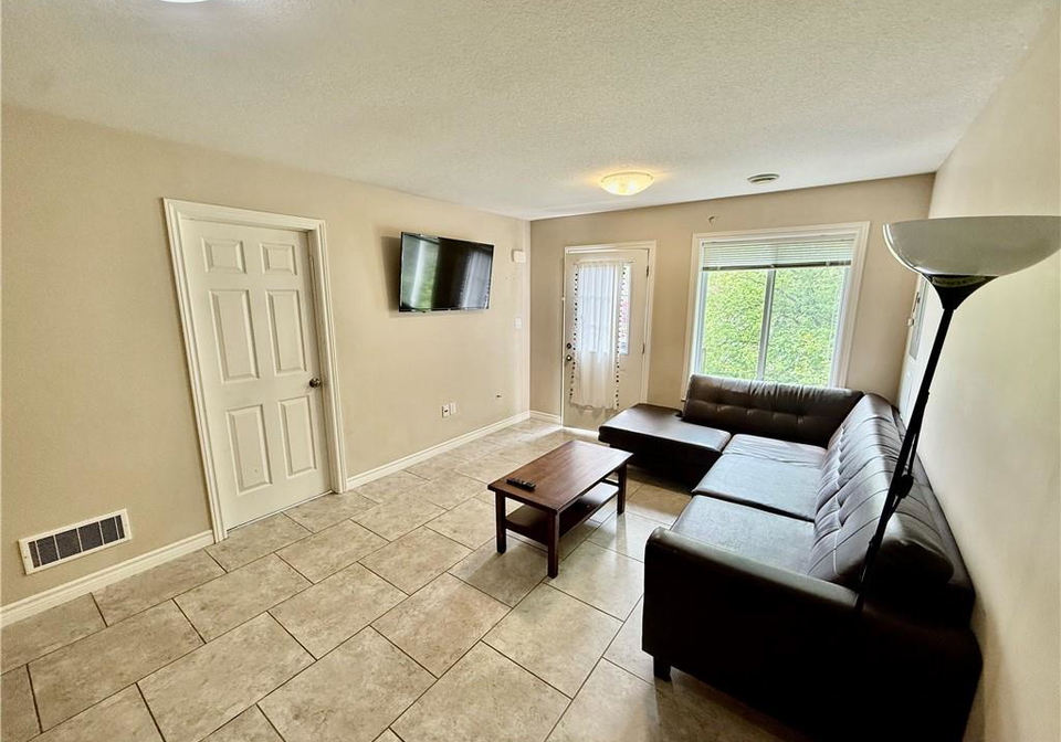 38-beaufort-street-london-ontario-40827038