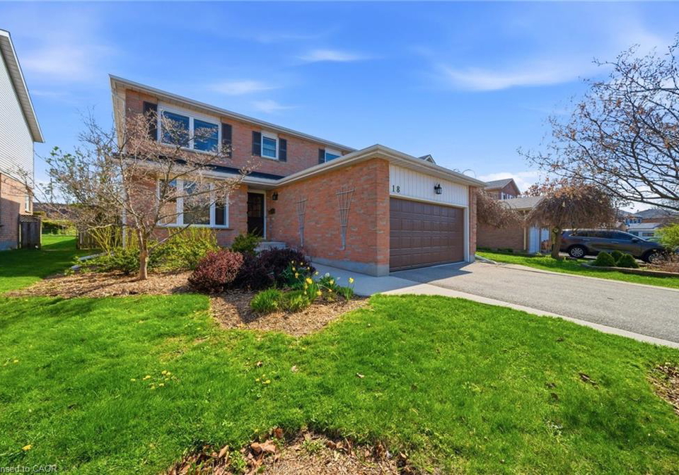 18-northforest-trail-kitchener-ontario-40827060