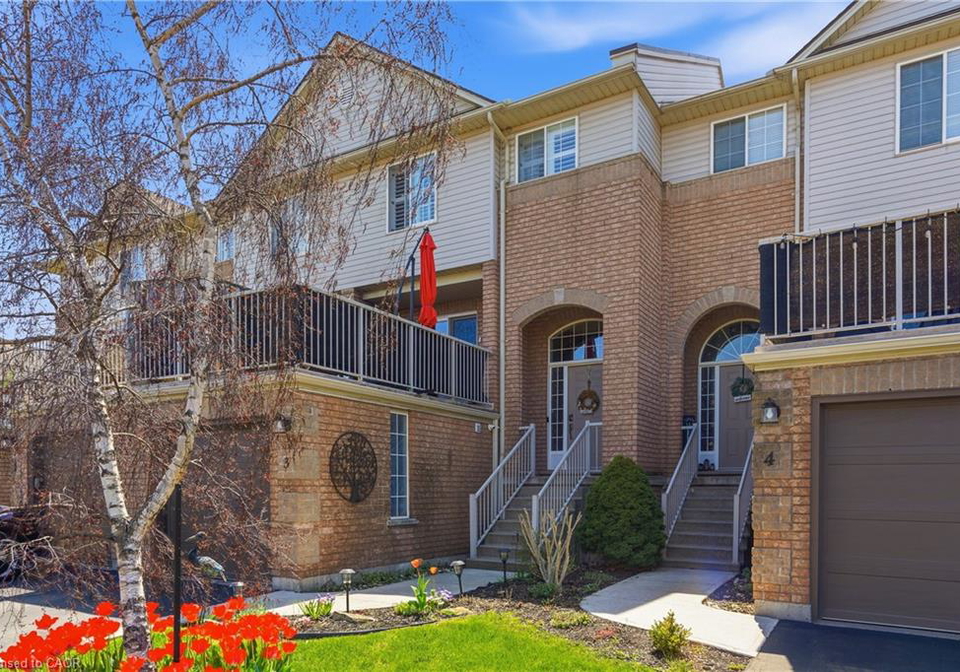 176-livingston-avenue-grimsby-ontario-40827061