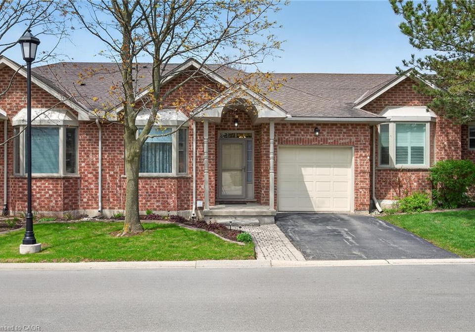 44-twentyplace-boulevard-mount-hope-ontario-40827075