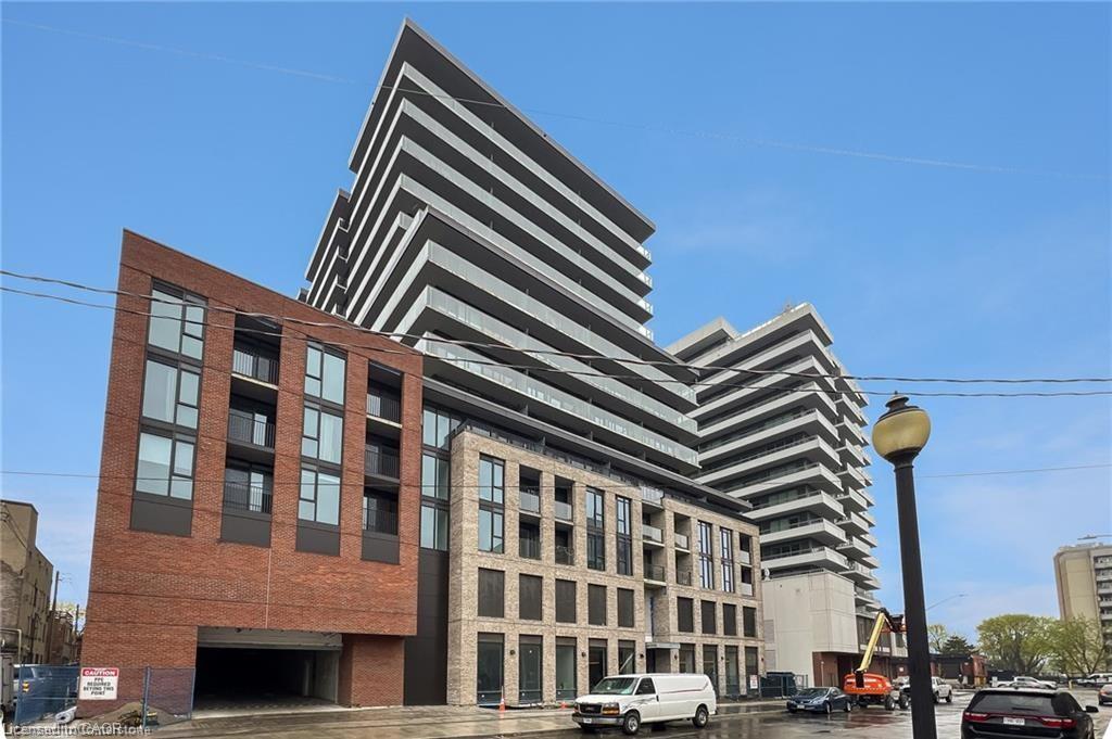 1-jarvis-street-hamilton-ontario-40827213
