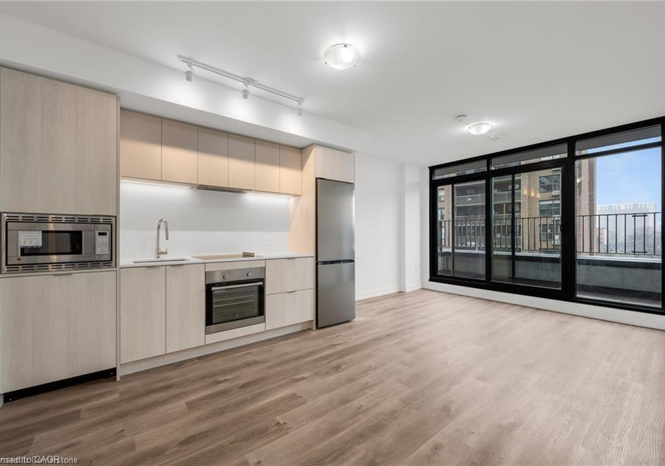 1-jarvis-street-hamilton-ontario-40827213