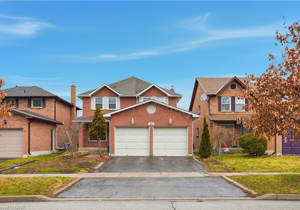 560-steeple-hill-pickering-ontario-40827226