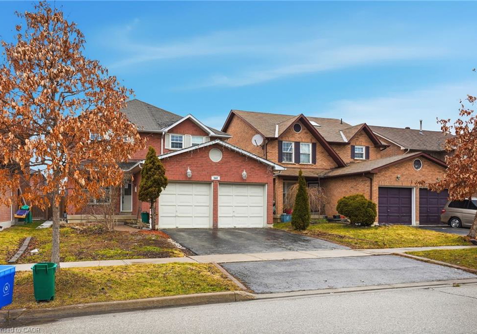 560-steeple-hill-pickering-ontario-40827226