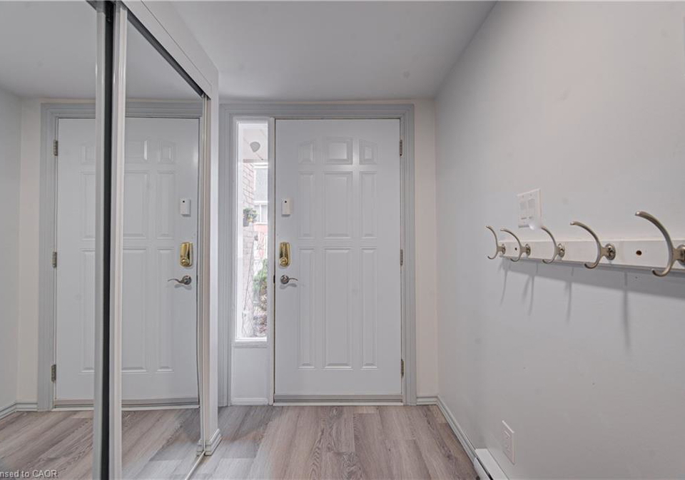 100-bluevale-street-n-waterloo-ontario-40827243