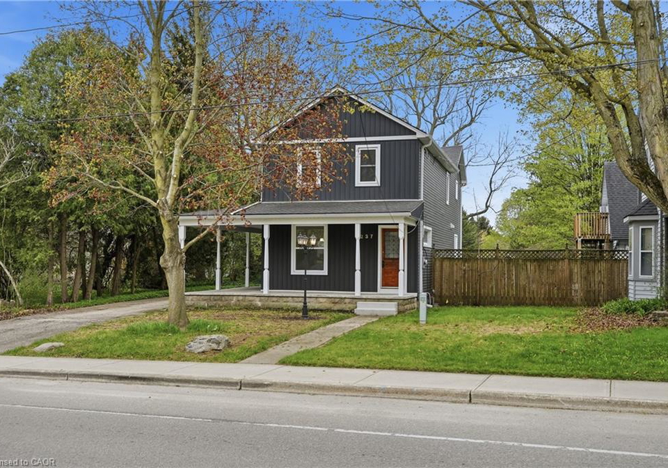 237-main-street-e-norwich-ontario-40827290