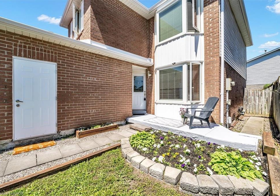 732-bennett-crescent-oshawa-ontario-40827299