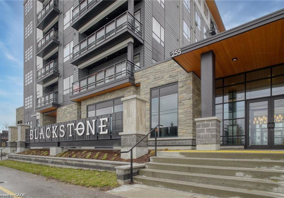 251-northfield-drive-e-waterloo-ontario-40827310