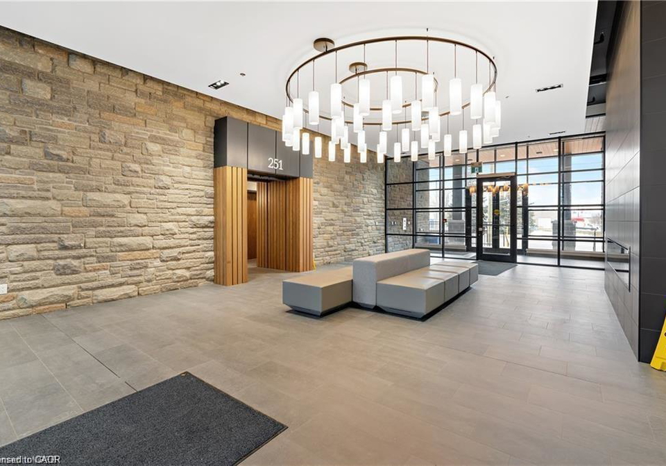 251-northfield-drive-e-waterloo-ontario-40827310