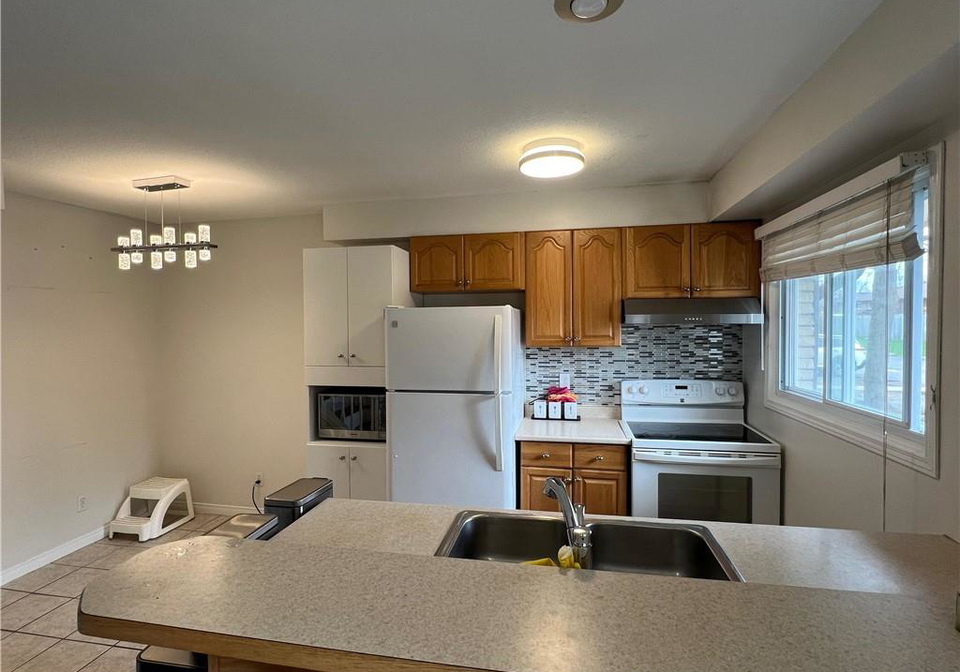 211-veronica-drive-kitchener-ontario-40827311