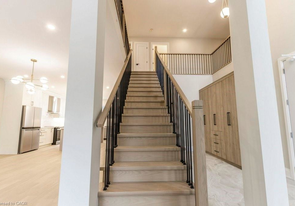 1105-main-street-e-cambridge-ontario-40827324
