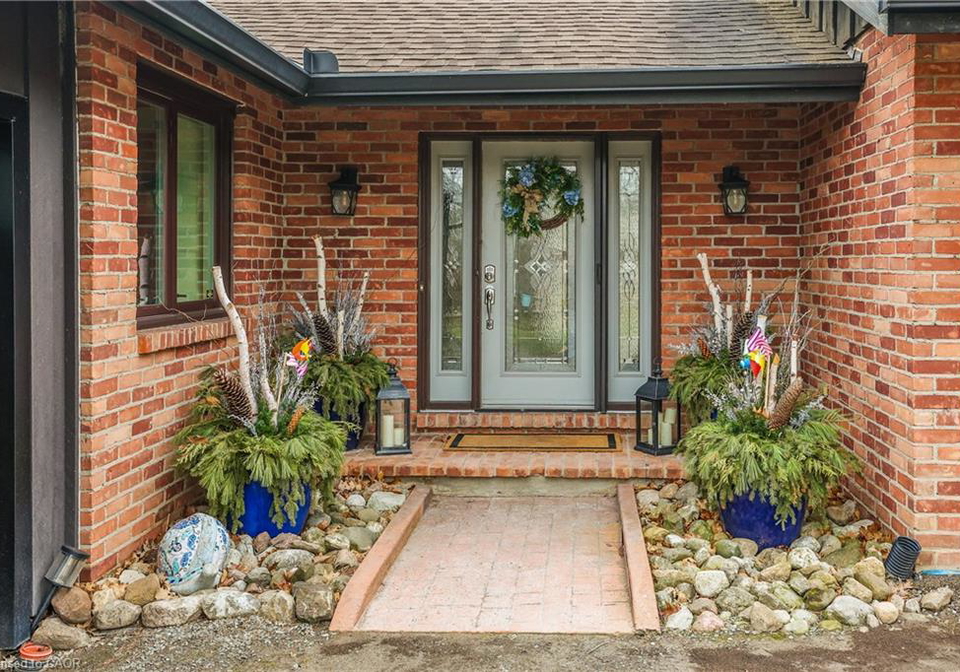 51-park-road-s-grimsby-ontario-40827346