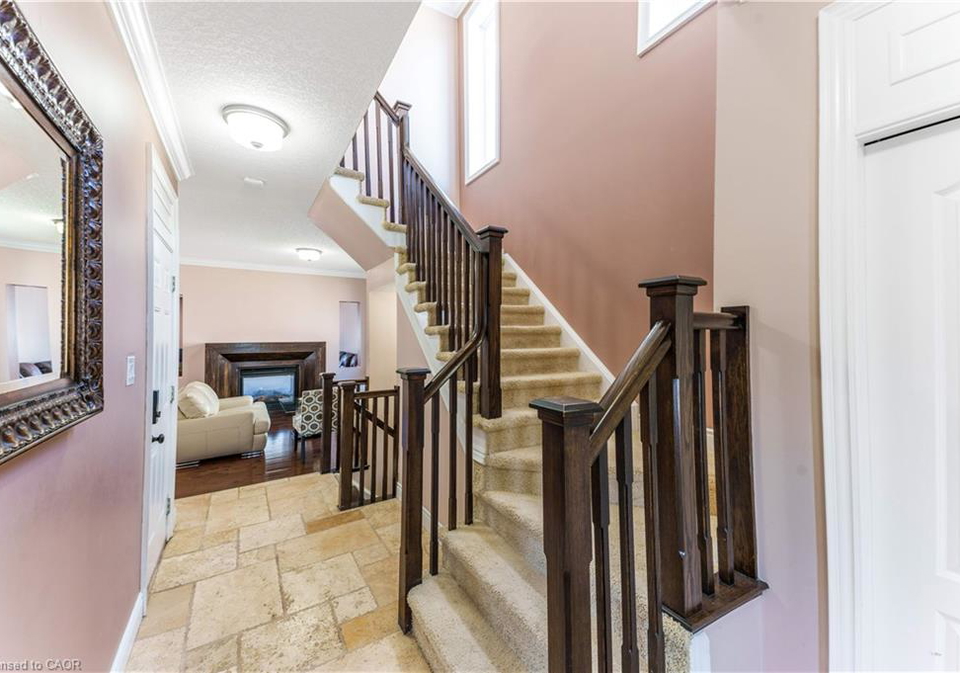 437-beaumont-crescent-kitchener-ontario-40827376
