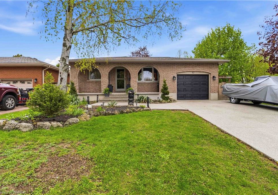 43-brisbane-boulevard-brantford-ontario-40827396
