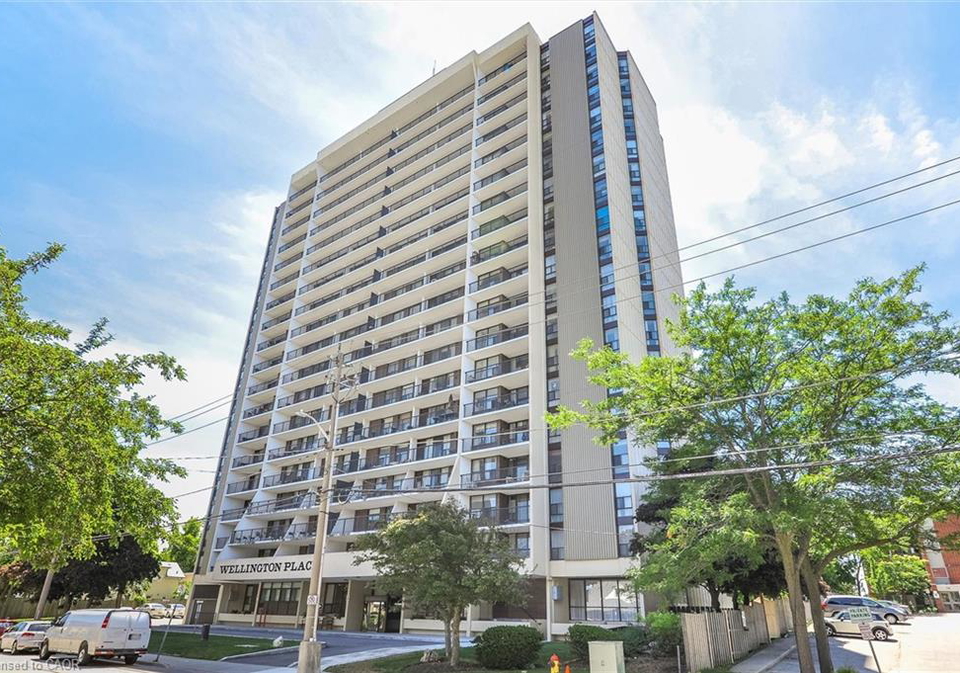 81-church-street-kitchener-ontario-40827468