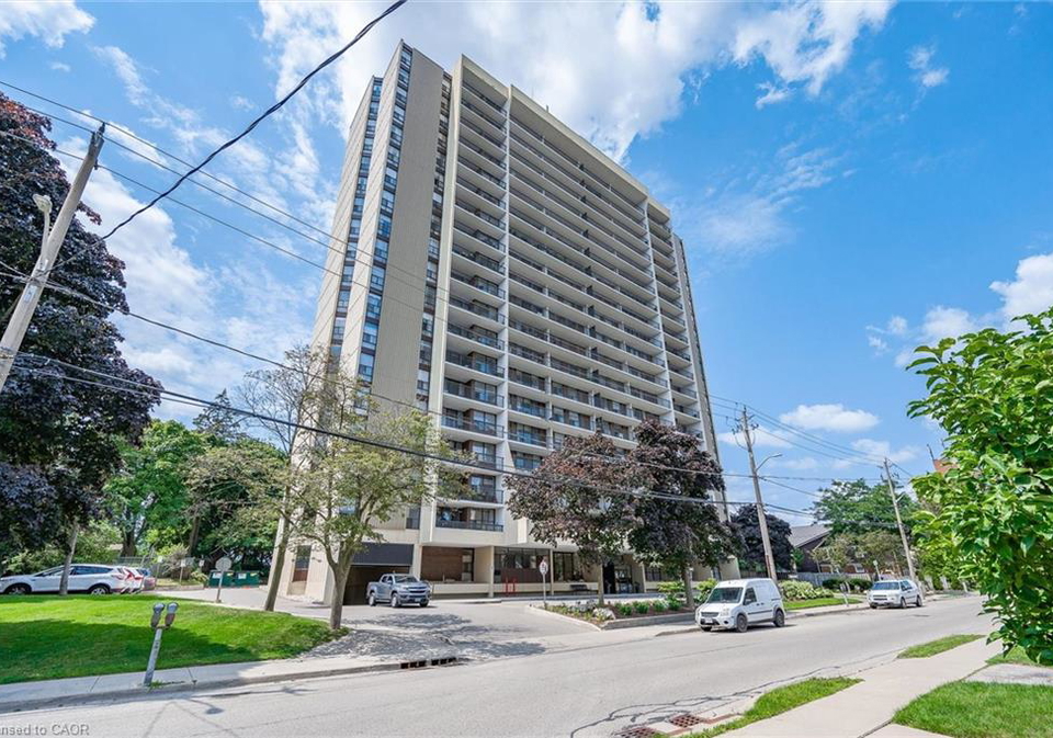 81-church-street-kitchener-ontario-40827468