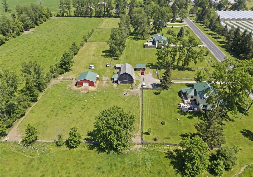 211-robinson-road-dunnville-ontario-40827503